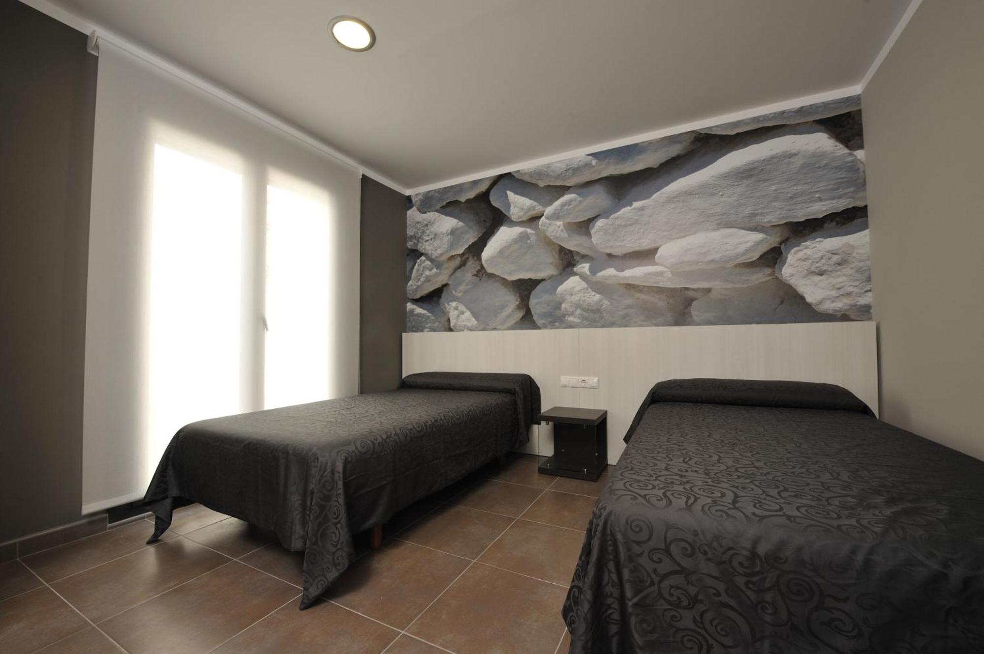 Aparthotel Meseguer Alcaniz Room photo